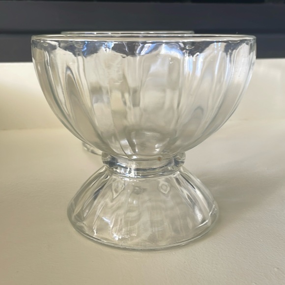 🤍VTG pedestal dessert bowls 4.5” tall - Picture 3 of 9